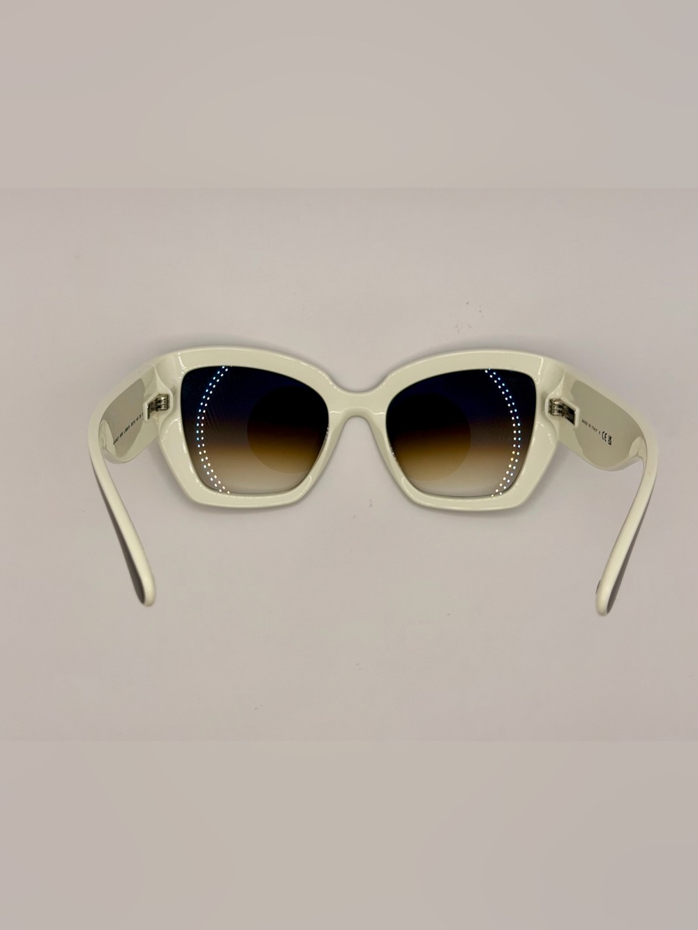 CHANEL Sunglasses - Picture 5 of 8